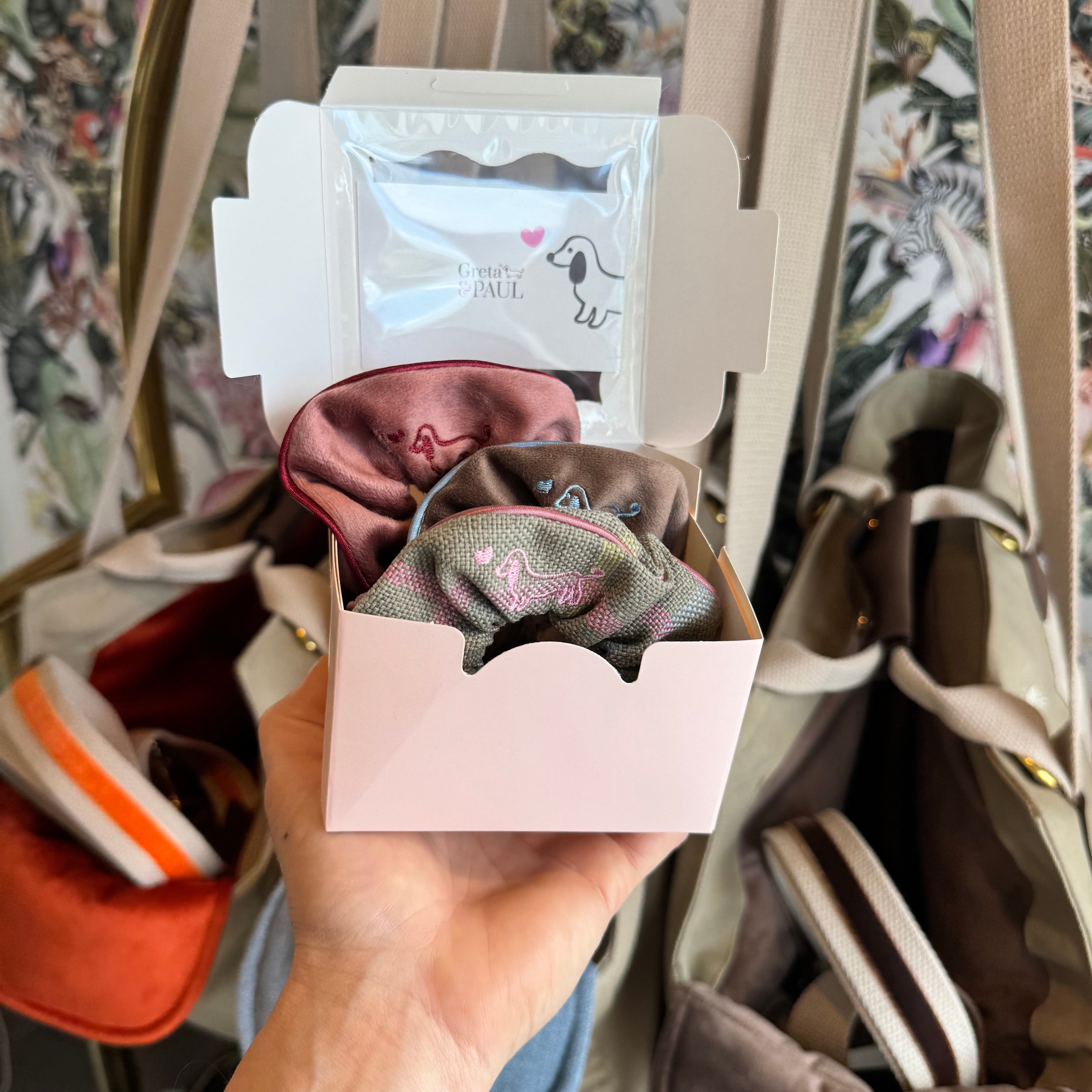 Luisa's Dachshund Scrunchies à la Greta