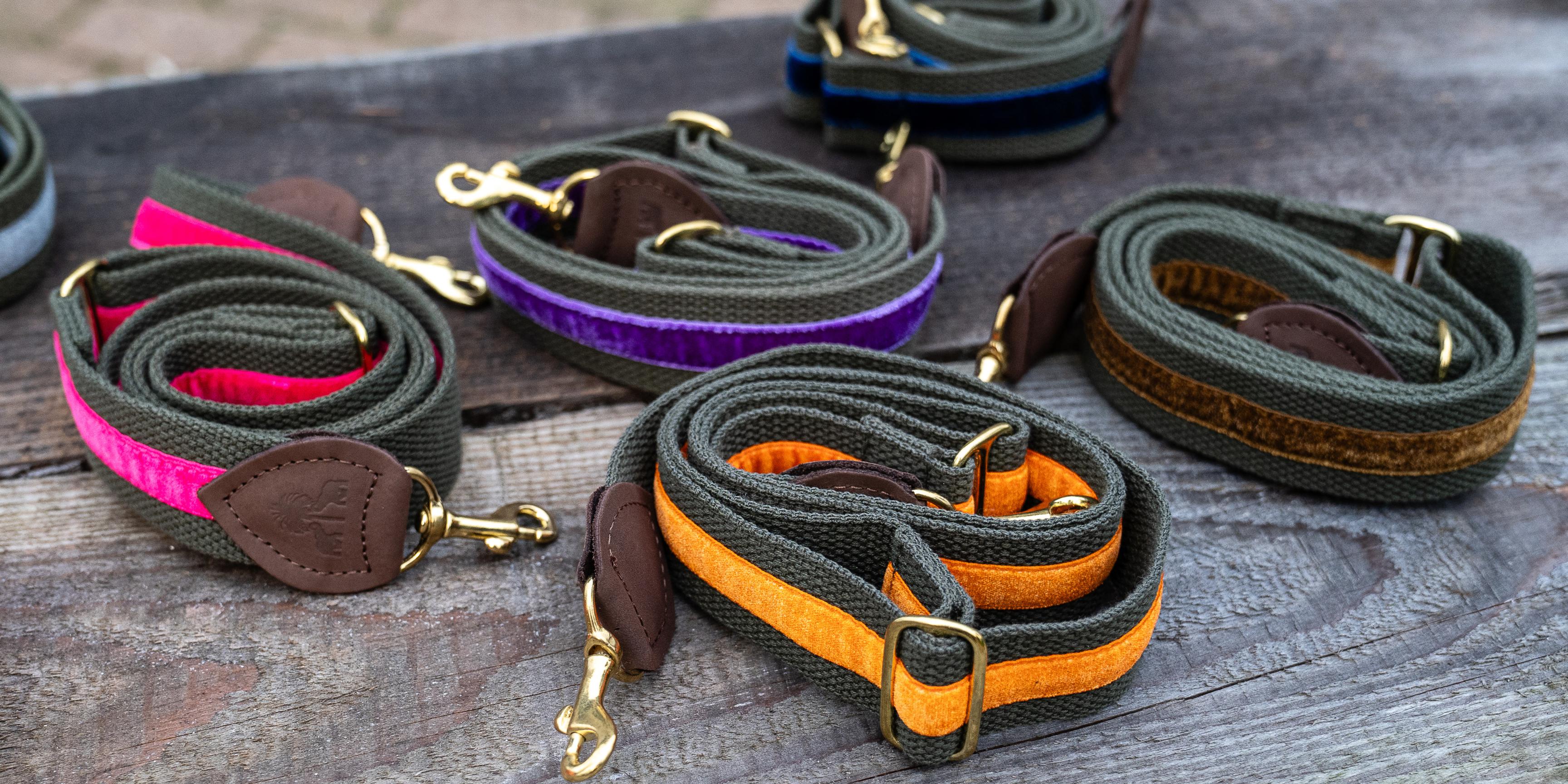 Kategoriebild für Schulterriemen: Eine Auswahl an Greta & PAUL Schulterriemen in verschiedenen Farben und Ausführungen.
