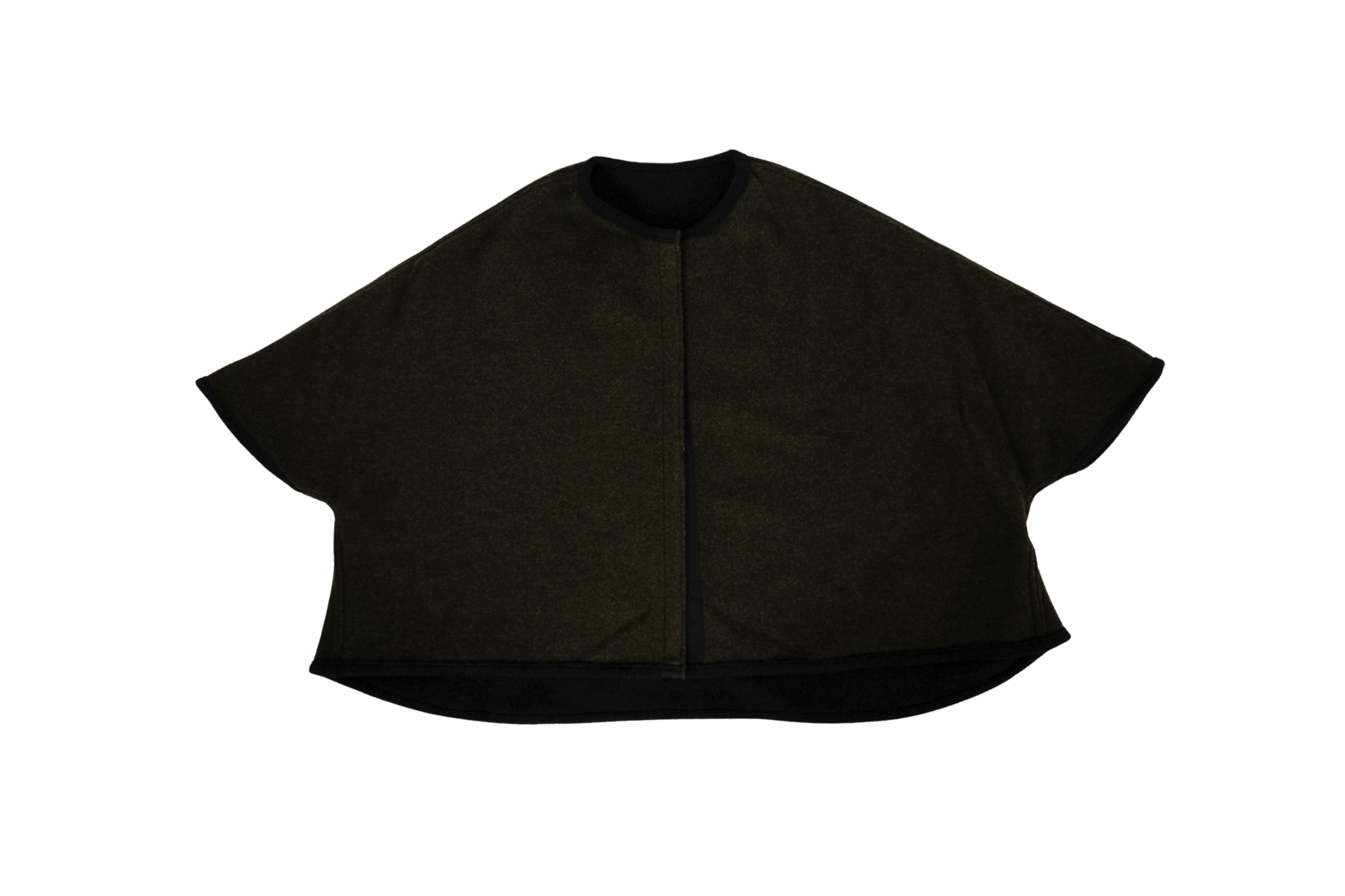 Wendecape Gretchen Couture in Khaki-Anthrazit, geschlossen in der Vorderansicht, Studioaufnahme auf transparentem Hintergrund.